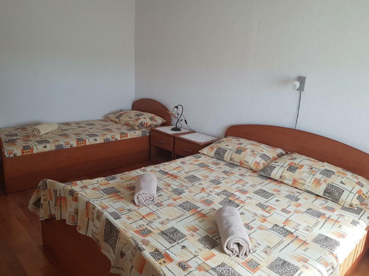 Apartmani Anna Вир Экстерьер фото